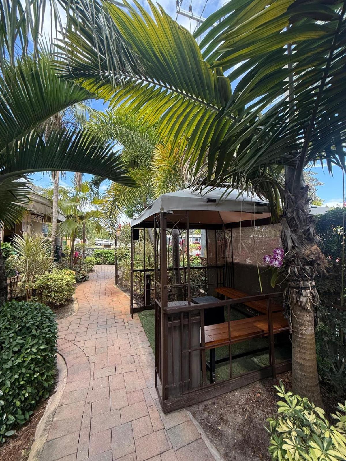 Sheridan Guesthouse Dania Beach Εξωτερικό φωτογραφία